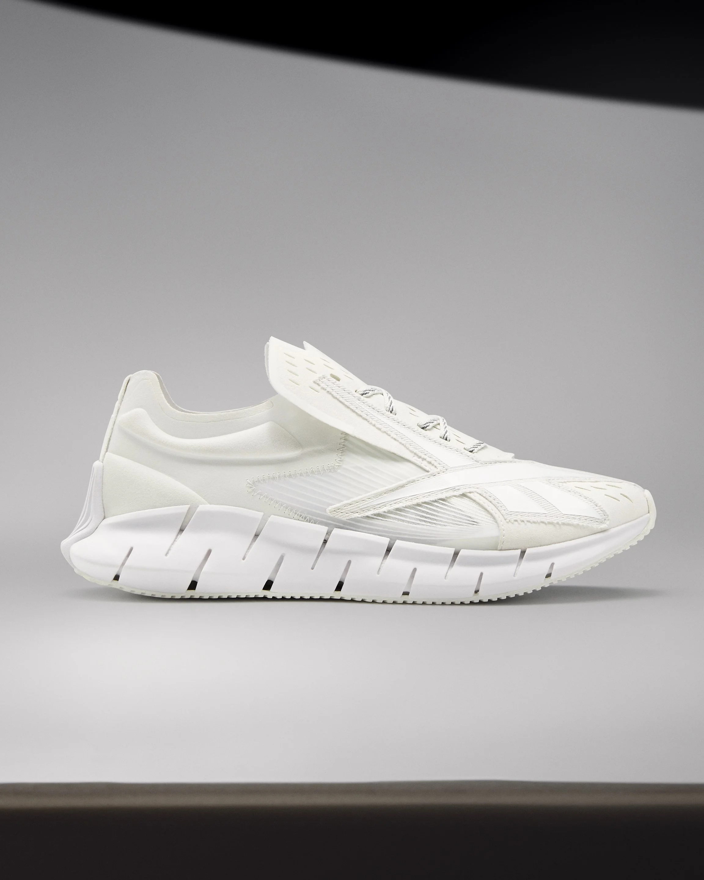 Resurrection Mサイズ ホワイト adidas Y-3 Yohji Yamamoto Shiku Run Triple Core White FZ4322